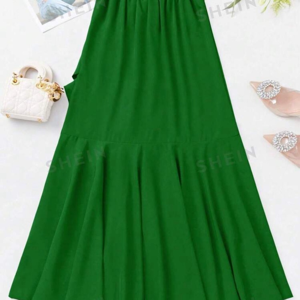Fishtail Hem Ruffled Skirt - Picture 2 of 2